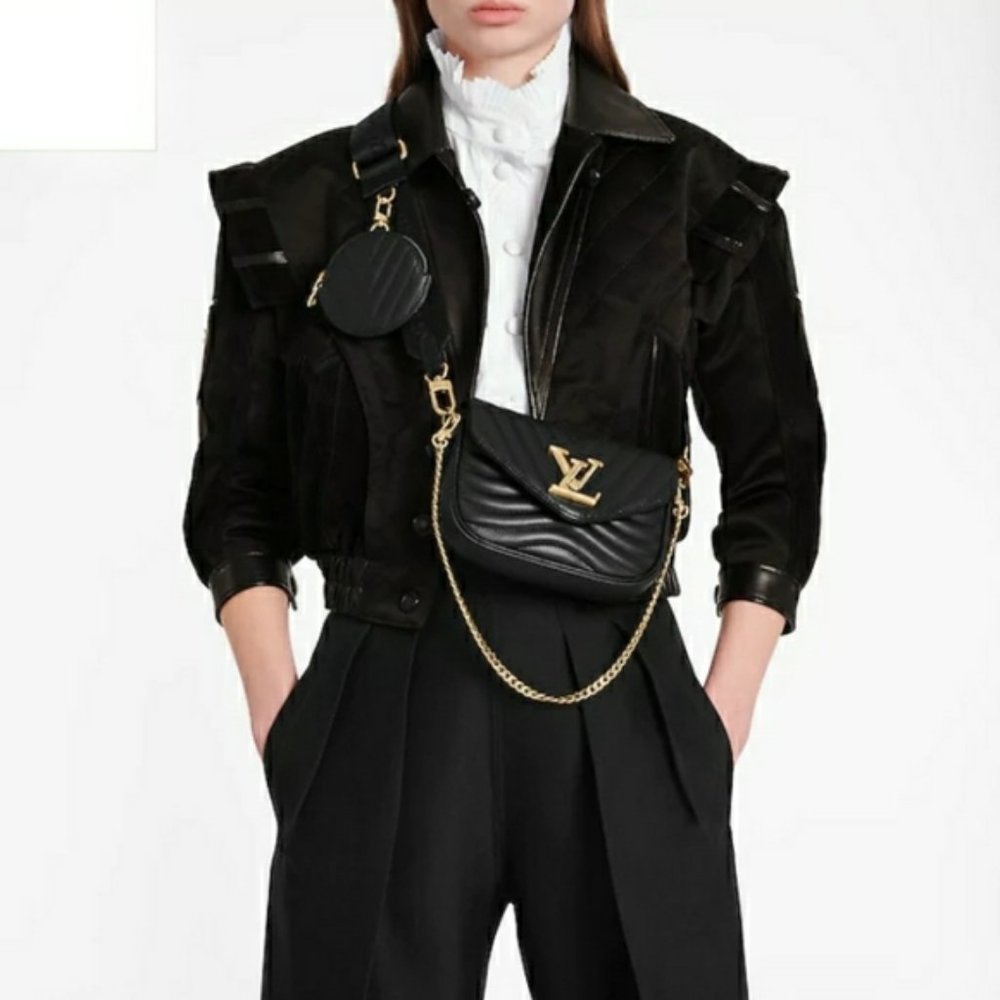 ❤ BRAND NEW- NEW WAVE Louis Vuitton Multi Pochette